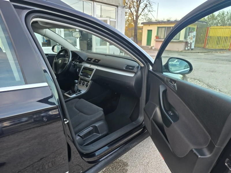 VW Passat 2.0TDI COMMON RAIL 4MOTION, снимка 13 - Автомобили и джипове - 52257235