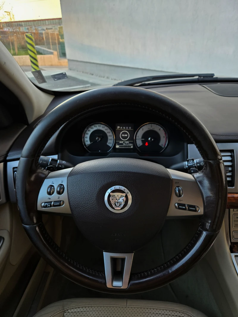 Jaguar Xf, снимка 9 - Автомобили и джипове - 52595752