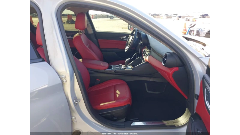 Alfa Romeo Giulia TI RWD, снимка 5 - Автомобили и джипове - 52643231