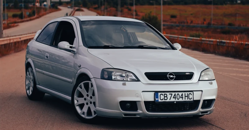 Opel Astra OPC 2
