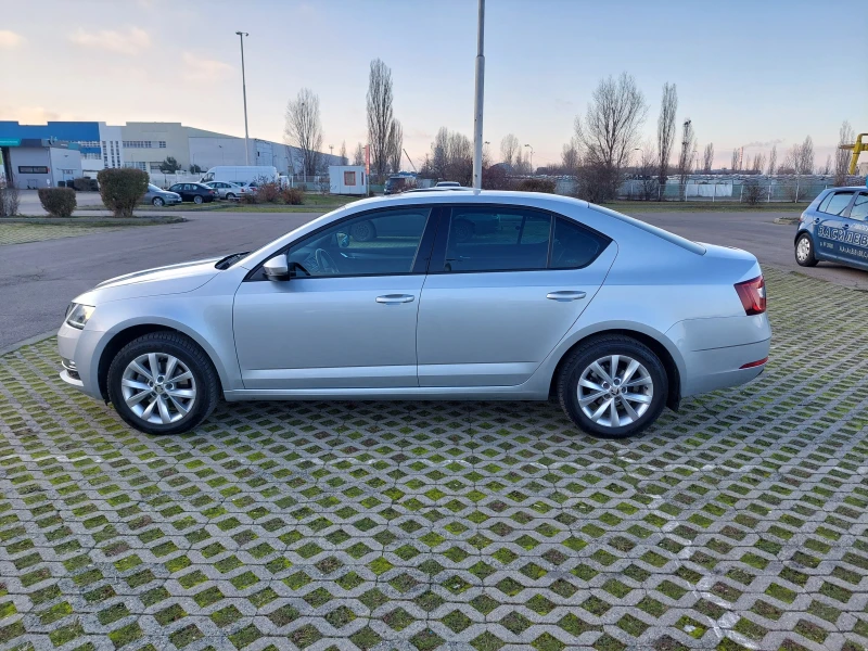 Skoda Octavia, снимка 2 - Автомобили и джипове - 53021865