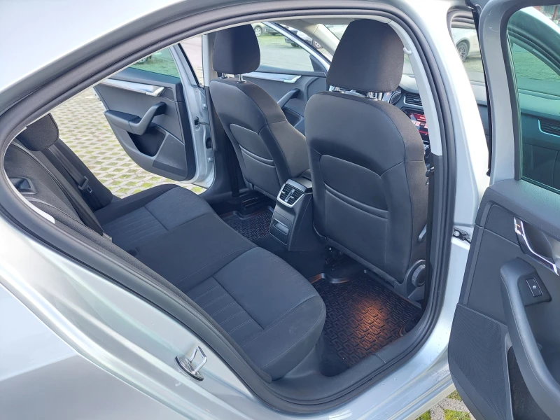 Skoda Octavia, снимка 15 - Автомобили и джипове - 53021865