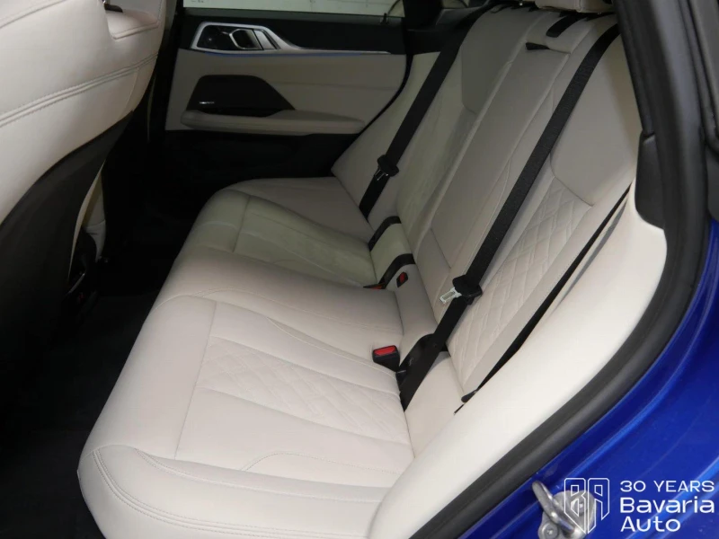 BMW i4 40 xDrive M Sport Paket, снимка 8 - Автомобили и джипове - 52835398