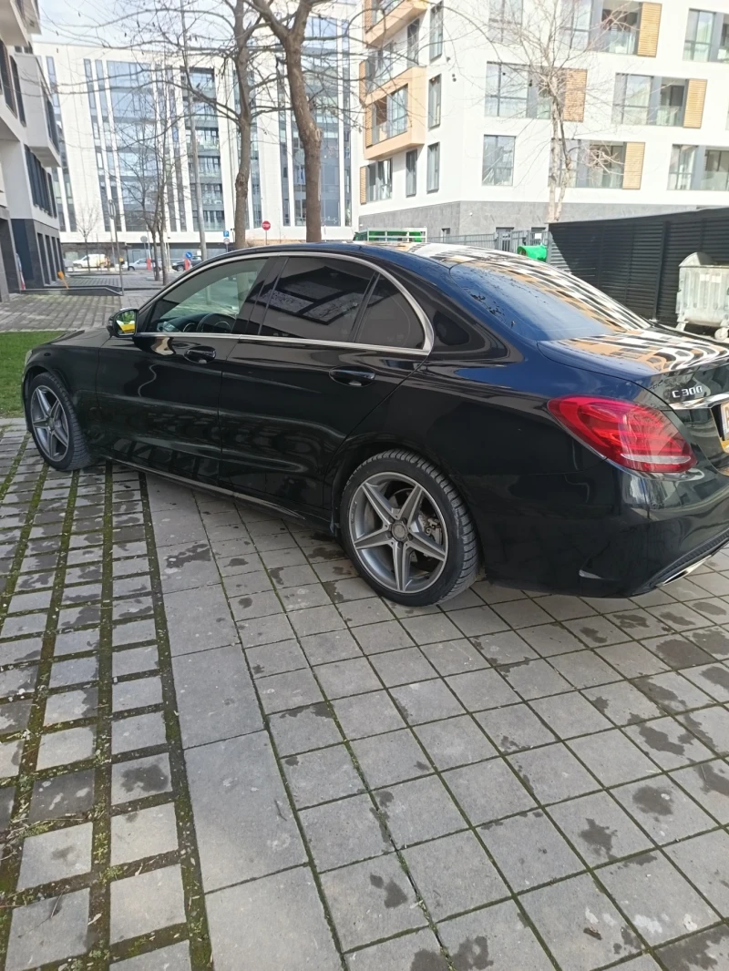 Mercedes-Benz C 300 4 MATIC, снимка 2 - Автомобили и джипове - 53392147