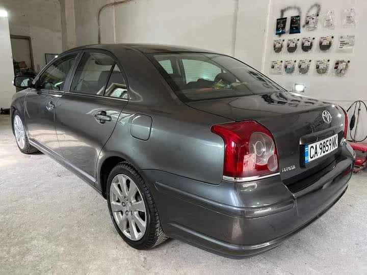 Toyota Avensis 2.2 150к.с. - изображение 2