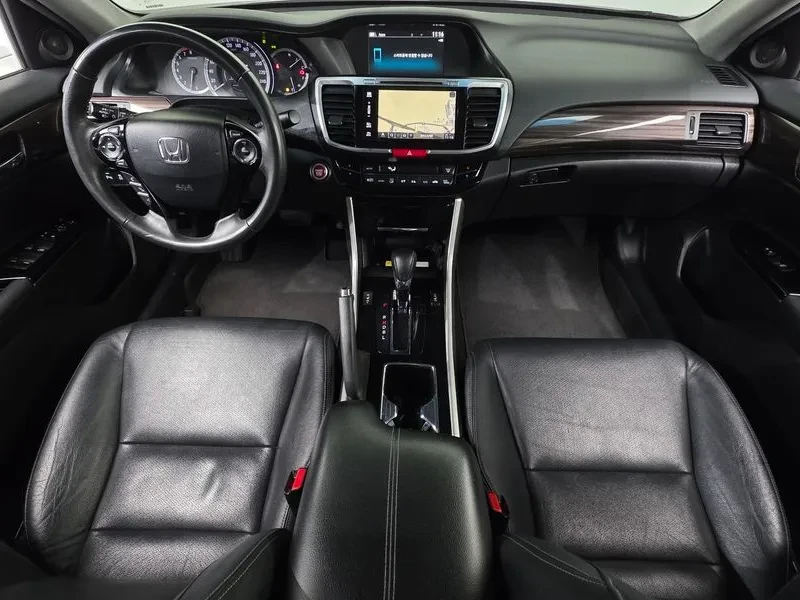 Honda Accord 2.4, снимка 7 - Автомобили и джипове - 55309369