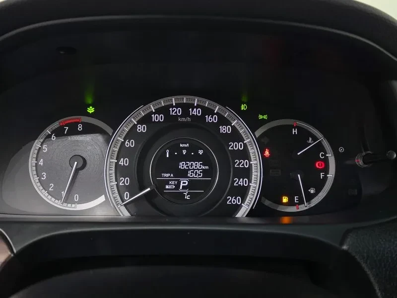 Honda Accord 2.4, снимка 8 - Автомобили и джипове - 55309369