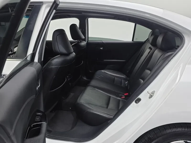 Honda Accord 2.4, снимка 11 - Автомобили и джипове - 55309369