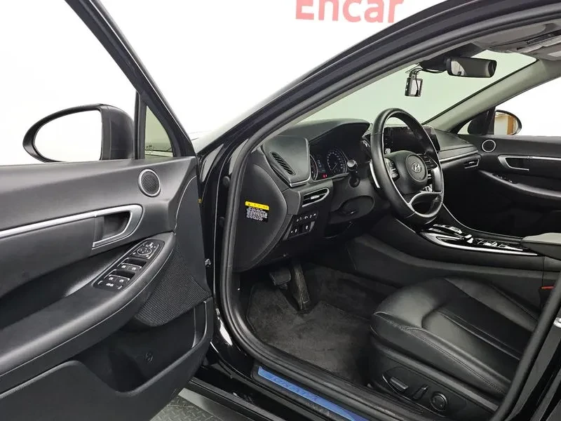 Hyundai Sonata 2.0 Premium, снимка 10 - Автомобили и джипове - 55803442