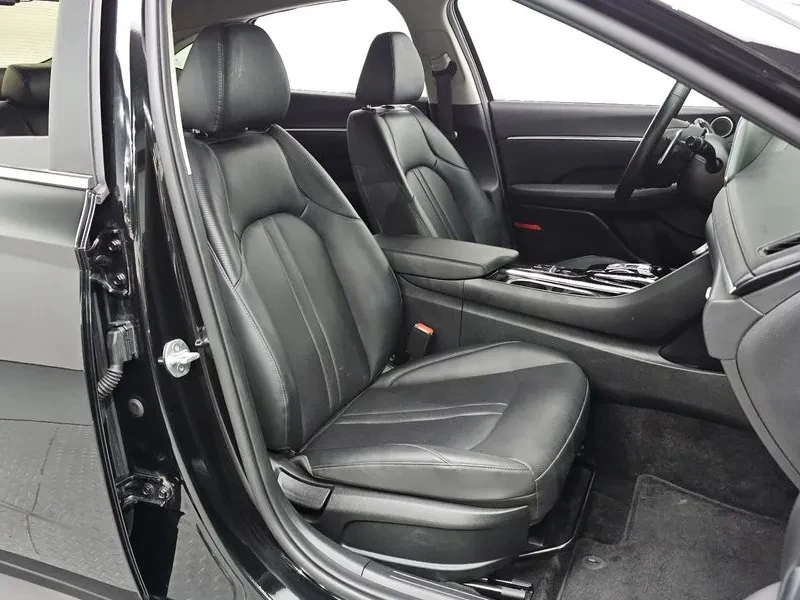 Hyundai Sonata 2.0 Premium, снимка 12 - Автомобили и джипове - 55803442