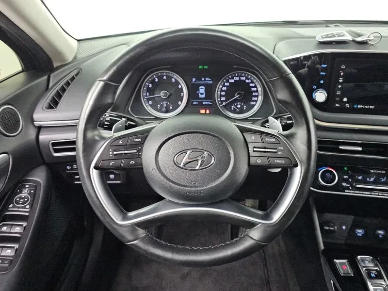 Hyundai Sonata 2.0 Premium, снимка 13 - Автомобили и джипове - 55803442