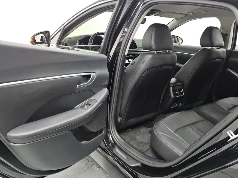 Hyundai Sonata 2.0 Premium, снимка 11 - Автомобили и джипове - 55803442