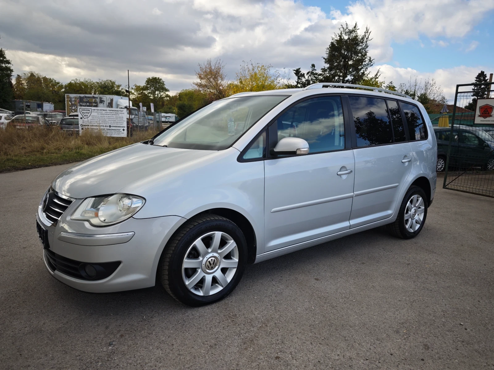 VW Touran 2.0i-ECOFUEL, снимка 1