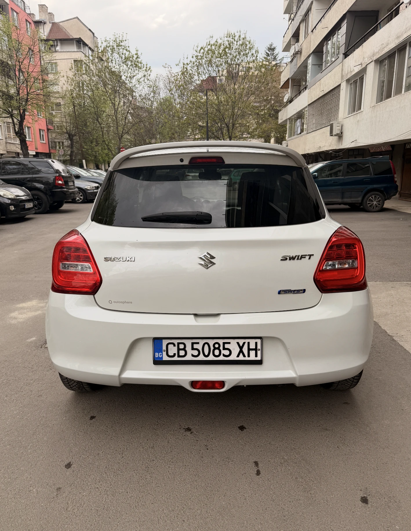 Suzuki Swift GLX Hybrid - изображение 4