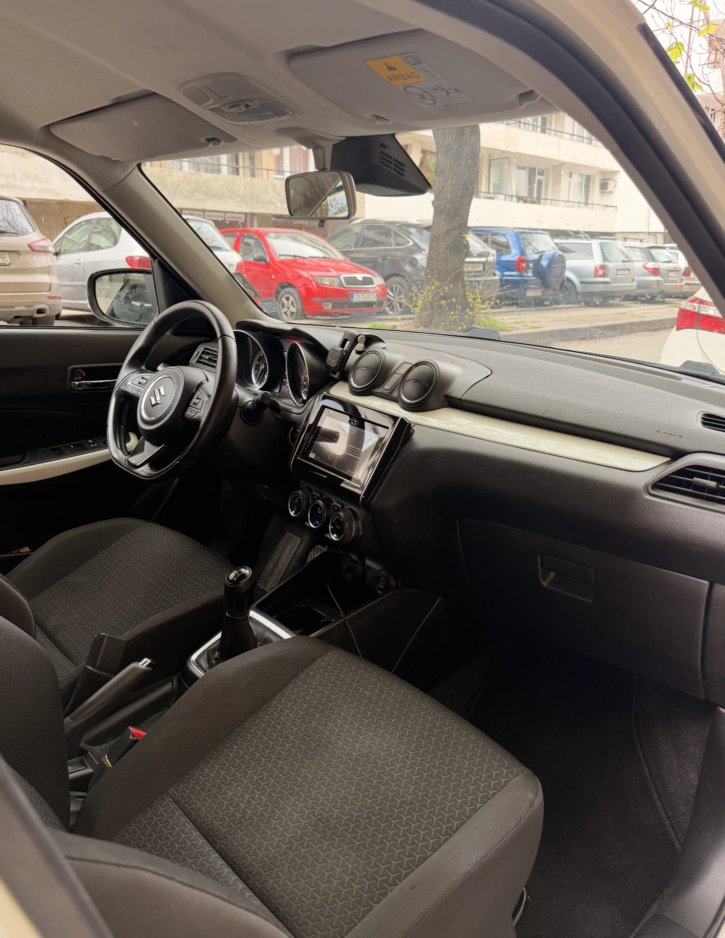 Suzuki Swift GLX Hybrid - изображение 8