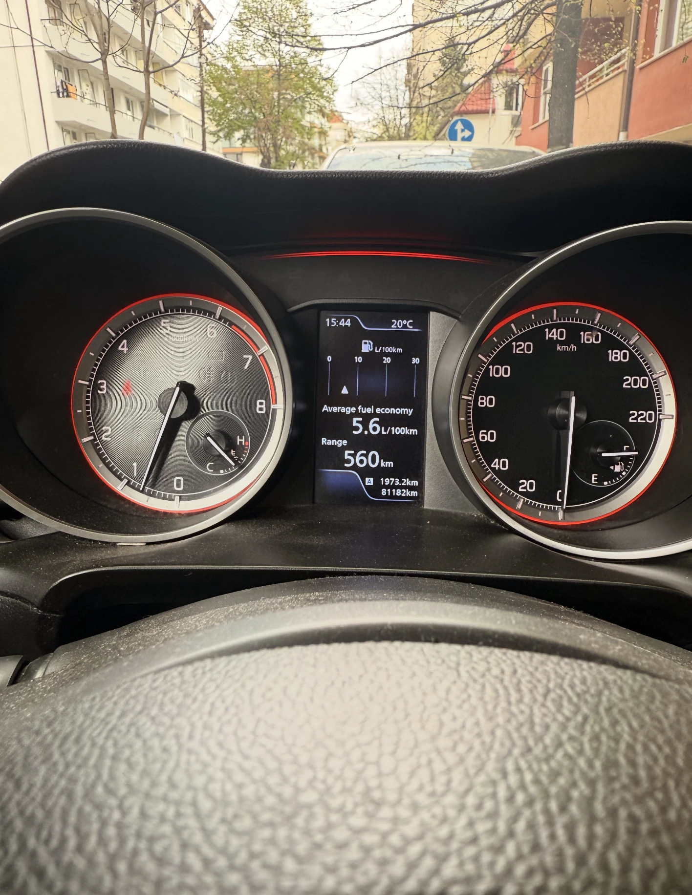 Suzuki Swift GLX Hybrid - изображение 6