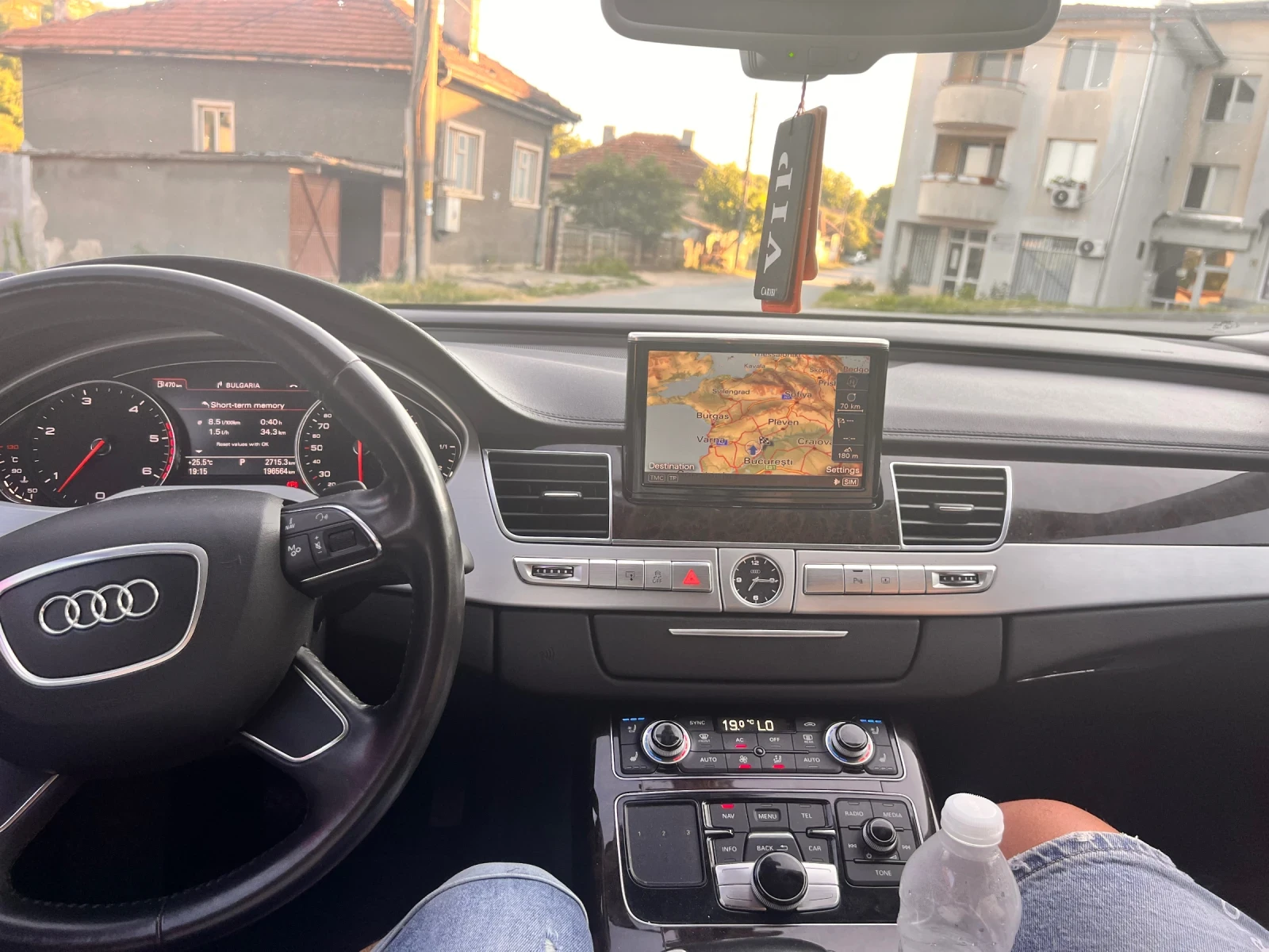 Audi A8  - изображение 6