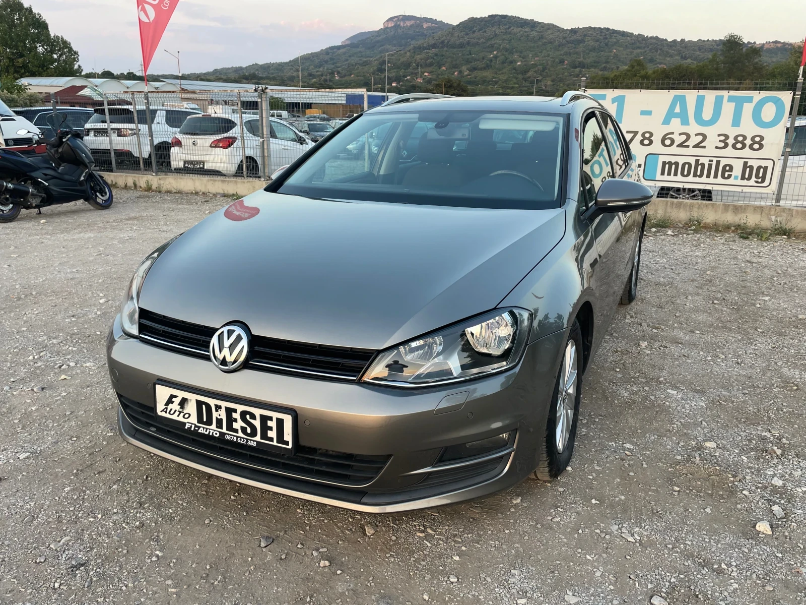 VW Golf 1.6TDI-NAVI-PANO-DSG | Mobile.bg — изображение 1