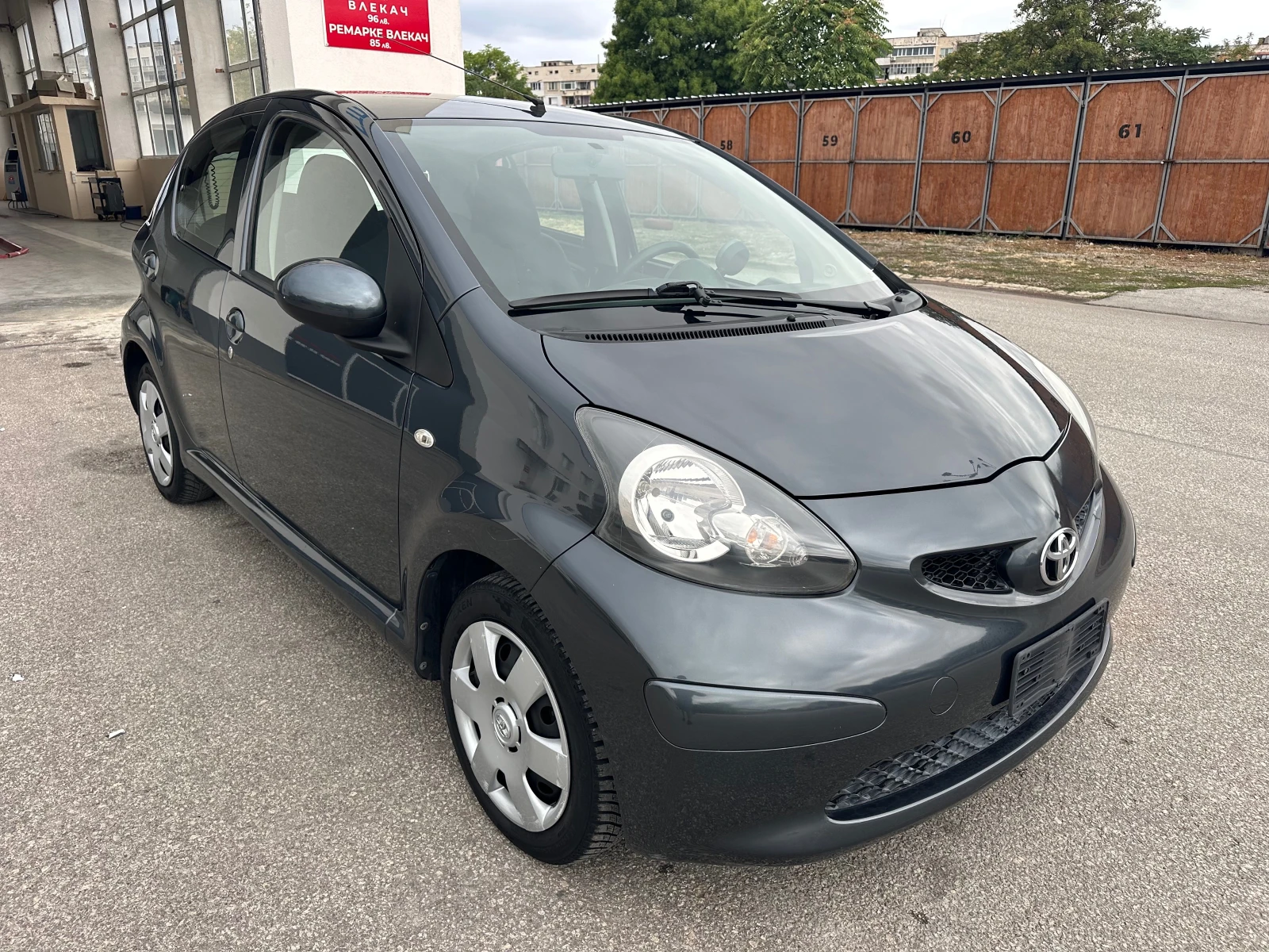 Toyota Aygo 1.0i Автоматик 125000км Италия - изображение 9