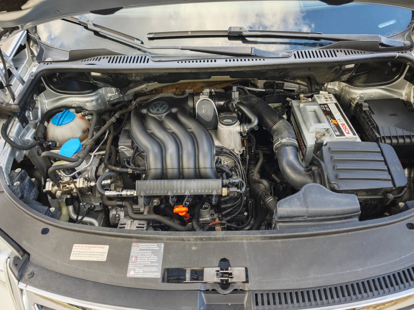 VW Touran 2.0i-ECOFUEL | Mobile.bg — изображение 15