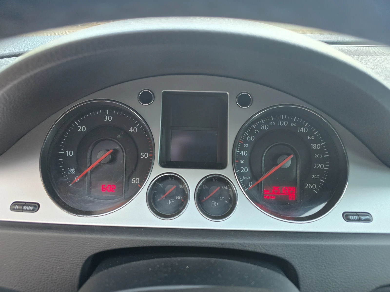 VW Passat 2.0TDI COMMON RAIL 4MOTION | Mobile.bg   16