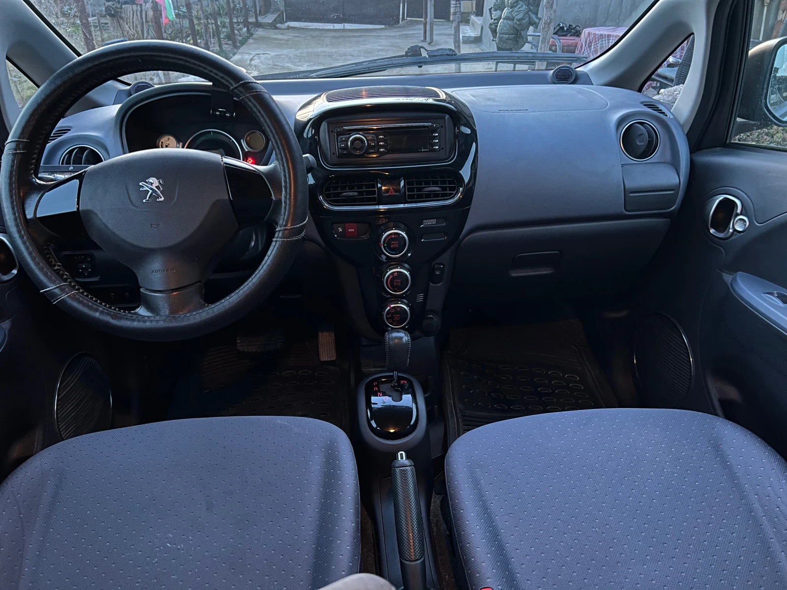 Peugeot iOn, снимка 6 - Автомобили и джипове - 53690301