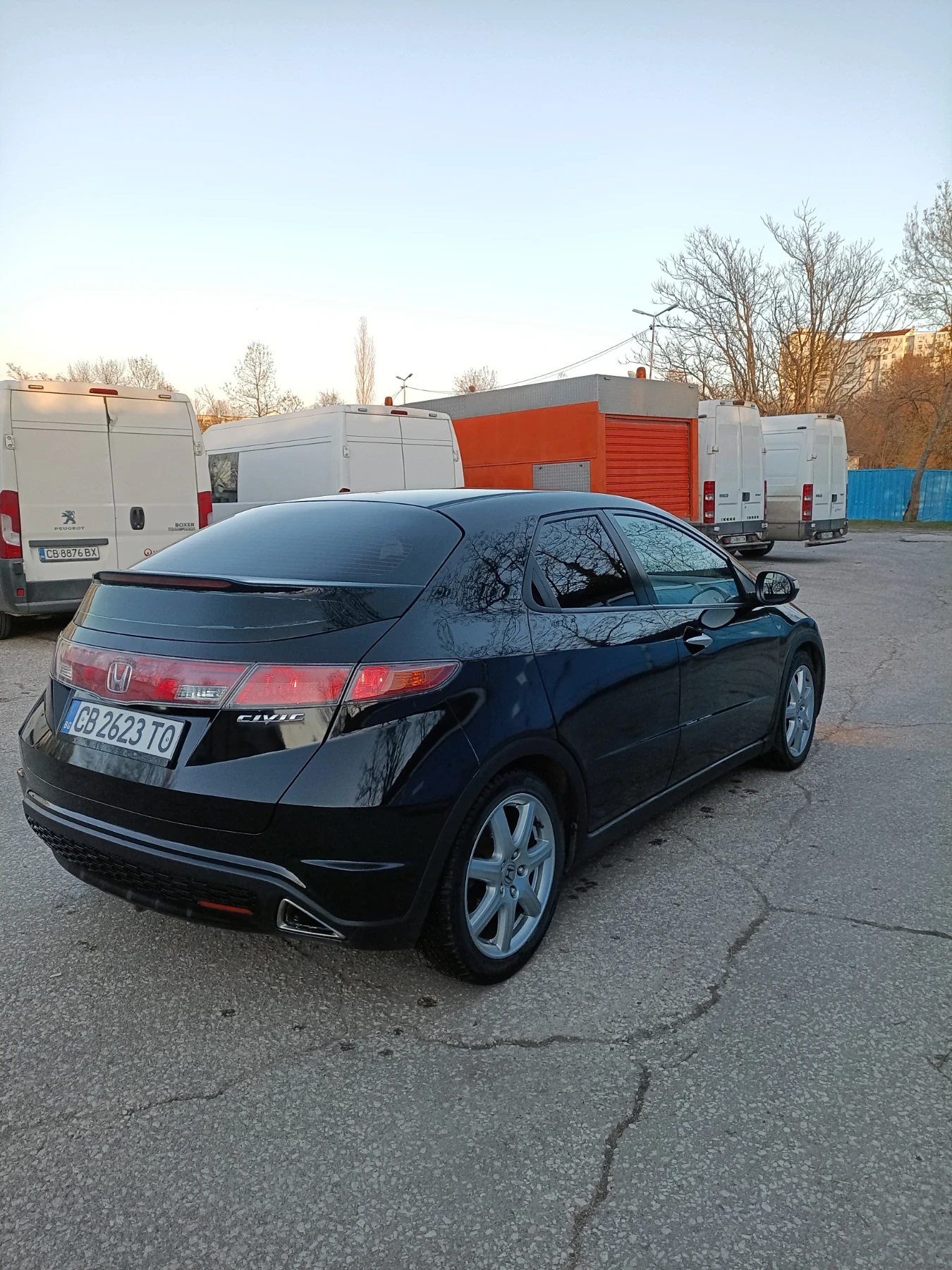 Honda Civic 1.8 I-VTEC, снимка 7 - Автомобили и джипове - 52725910