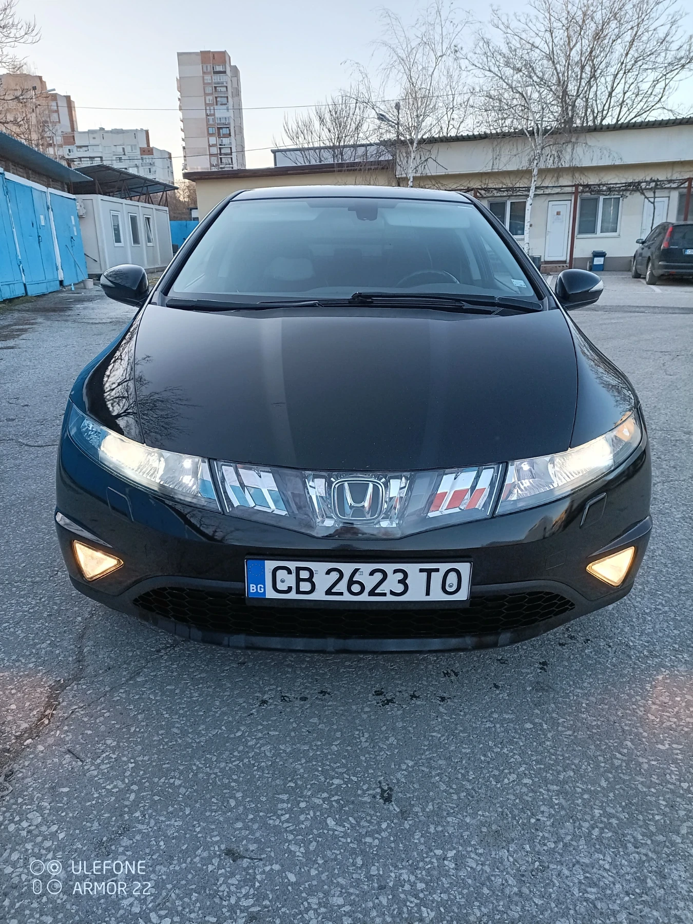 Honda Civic 1.8 I-VTEC, снимка 2 - Автомобили и джипове - 52725910