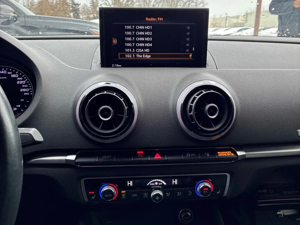 Audi A3 * 2.0T Progressiv * CARFAX / LED/CAMERA/�������� | Mobile.bg � ����������� 9