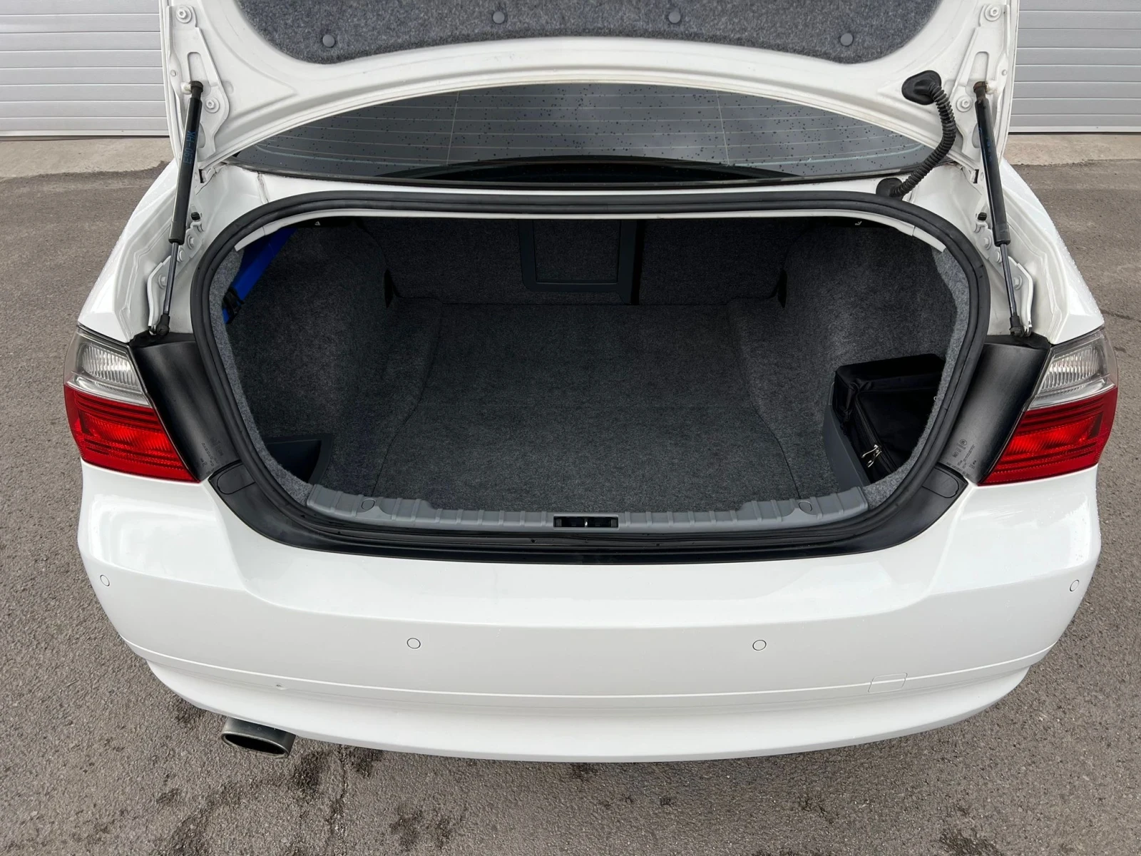 BMW 318 I KLIMATRONIK START STOP 6-СКОРОСТИ ЛИЗИНГ!!!, снимка 11 - Автомобили и джипове - 53756417