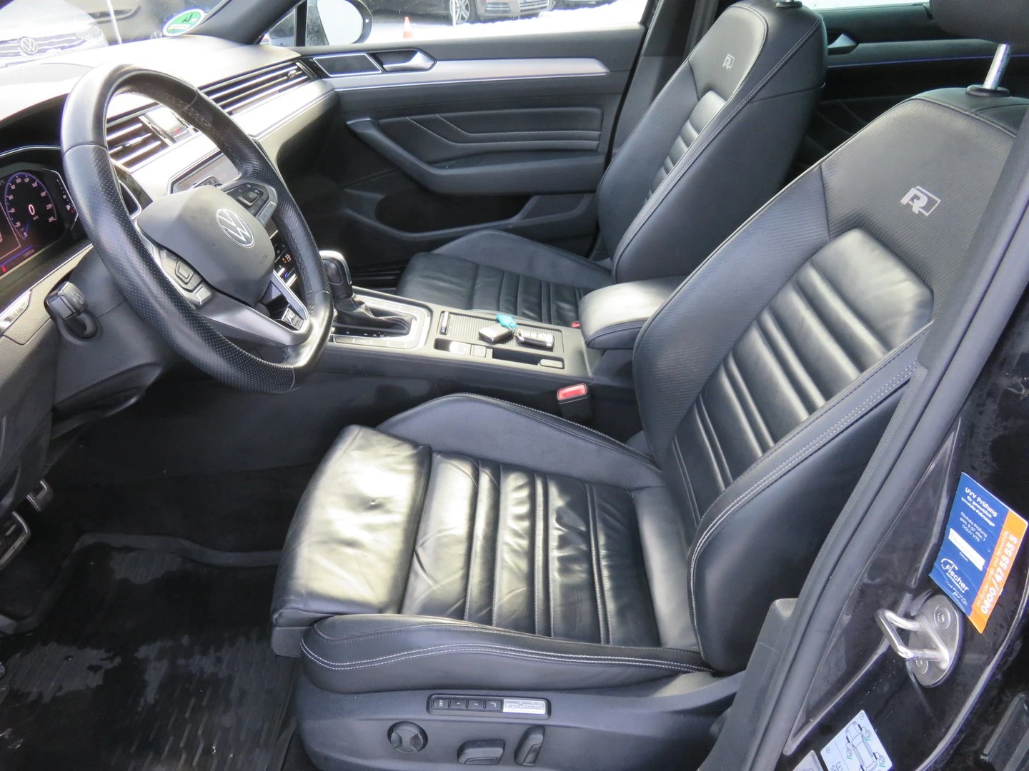 VW Passat Elegance 2.0 TDI SCR DSG, снимка 5 - Автомобили и джипове - 54331221