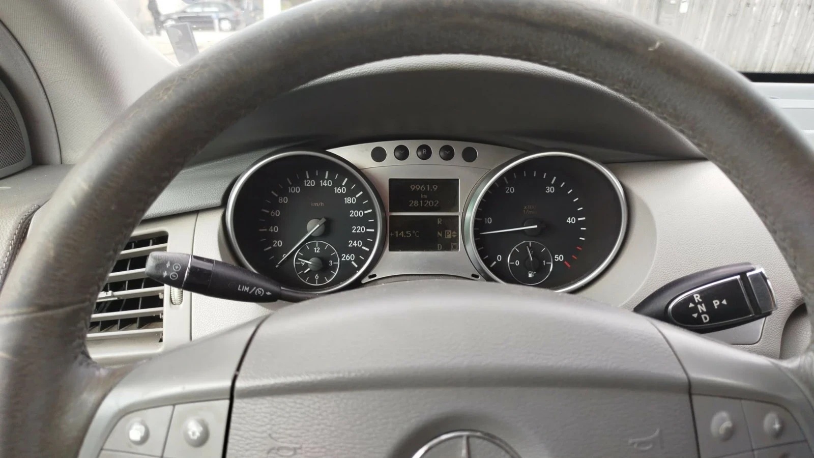 Mercedes-Benz R 320, снимка 11 - Автомобили и джипове - 53861648