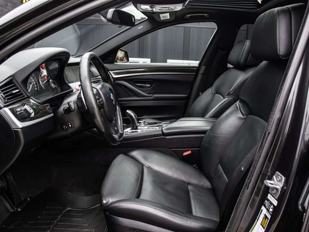 BMW 535 M 535i| xDrive| AWD| NAV| PANO| HEATED SEATS, снимка 7 - Автомобили и джипове - 54057669