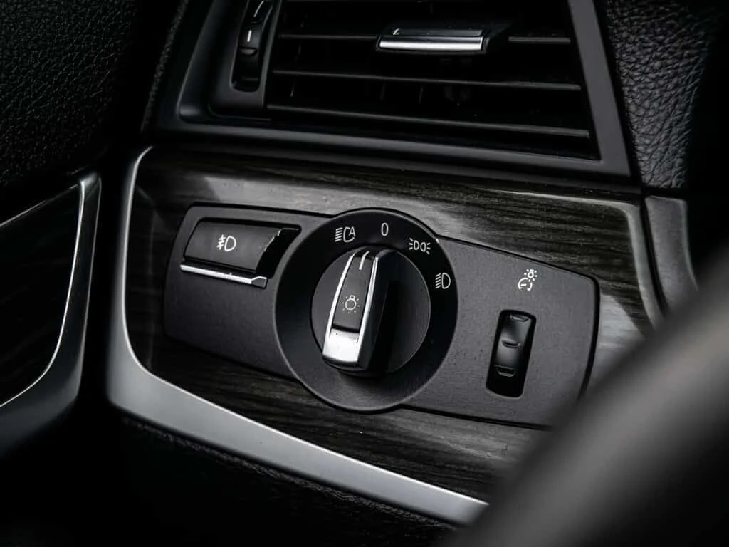 BMW 535 M 535i| xDrive| AWD| NAV| PANO| HEATED SEATS, снимка 15 - Автомобили и джипове - 54057669