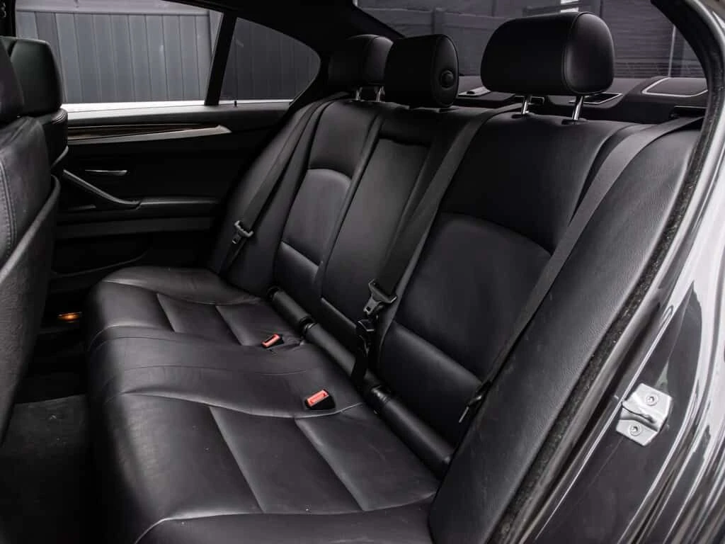 BMW 535 M 535i| xDrive| AWD| NAV| PANO| HEATED SEATS, снимка 10 - Автомобили и джипове - 54057669