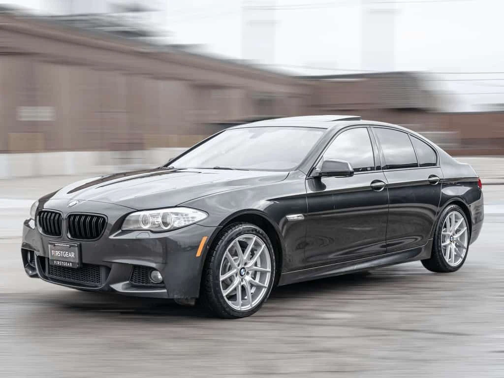 BMW 535 M 535i| xDrive| AWD| NAV| PANO| HEATED SEATS, снимка 3 - Автомобили и джипове - 54057669