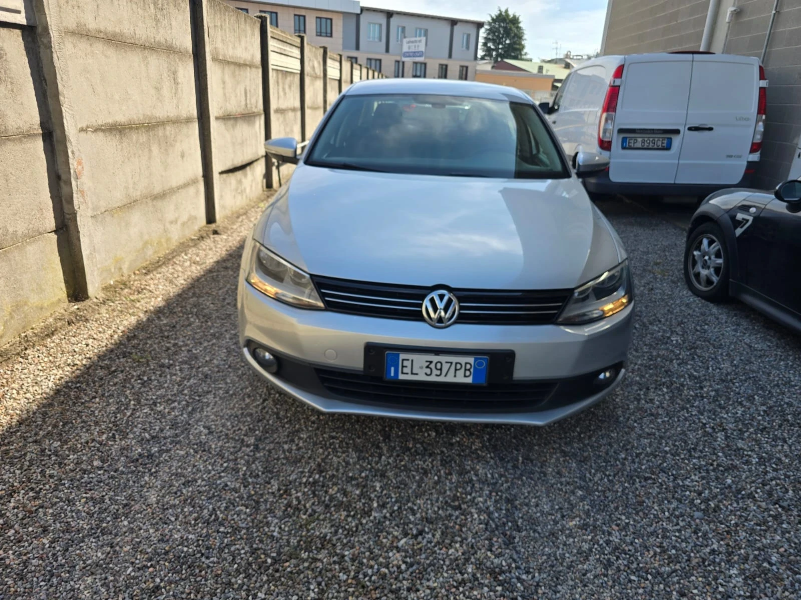 VW Jetta 1.6TDI NEW LINE , снимка 6 - Автомобили и джипове - 54121464