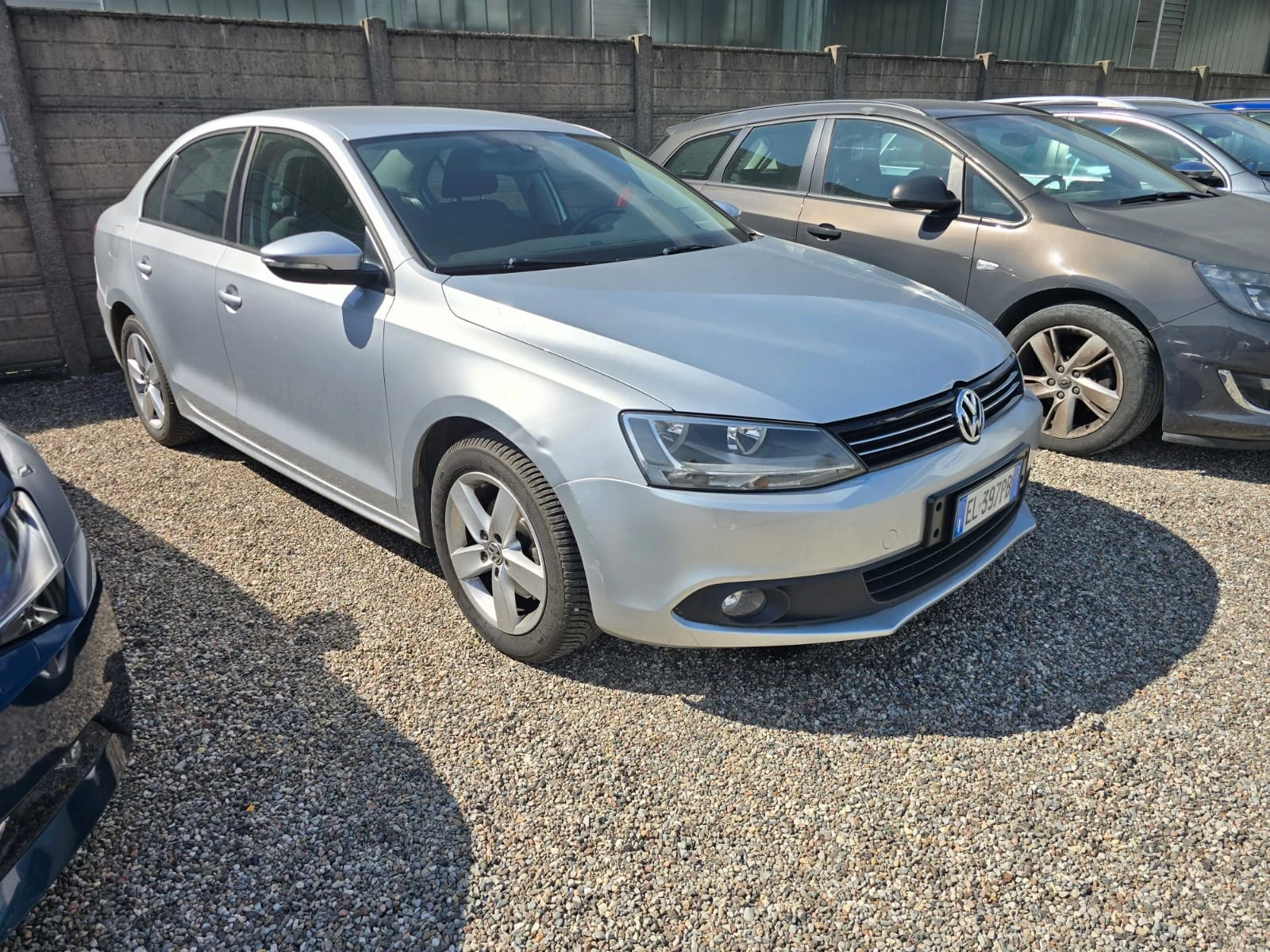 VW Jetta 1.6TDI NEW LINE , снимка 3 - Автомобили и джипове - 54121464