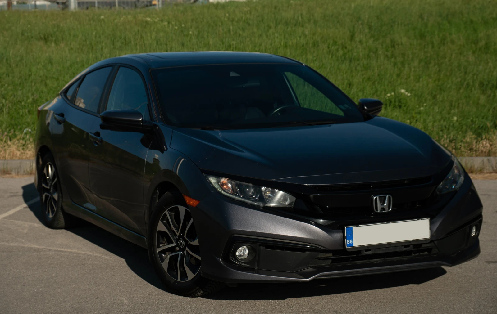 Honda Civic Sport 2.0 Sedan, снимка 2 - Автомобили и джипове - 54743541