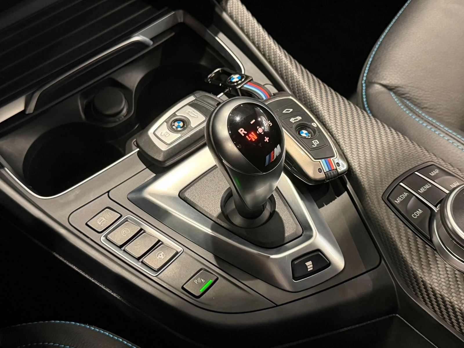 BMW M2 COMP НАЛИЧНА КРАЙНА ЦЕНА, снимка 11 - Автомобили и джипове - 55227120