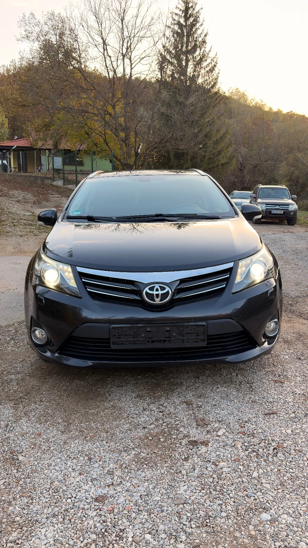 Toyota Avensis 2.0 D4D FACELIFT, снимка 2 - Автомобили и джипове - 55500999