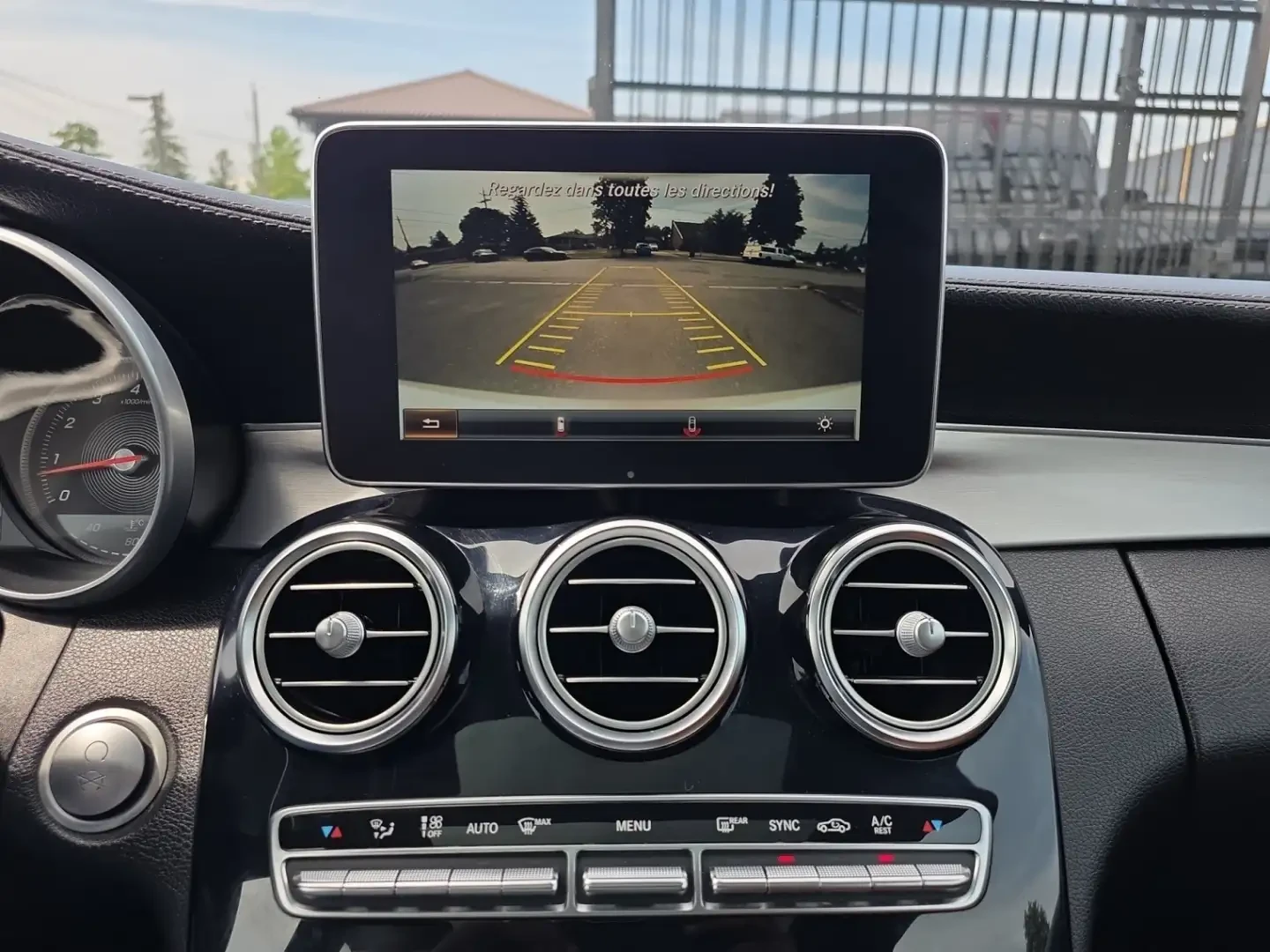 Mercedes-Benz C 300 КАФЯВА КОЖА/AMG PKG/PANORAMA/MULTIBEAM LED/, снимка 16 - Автомобили и джипове - 55722251