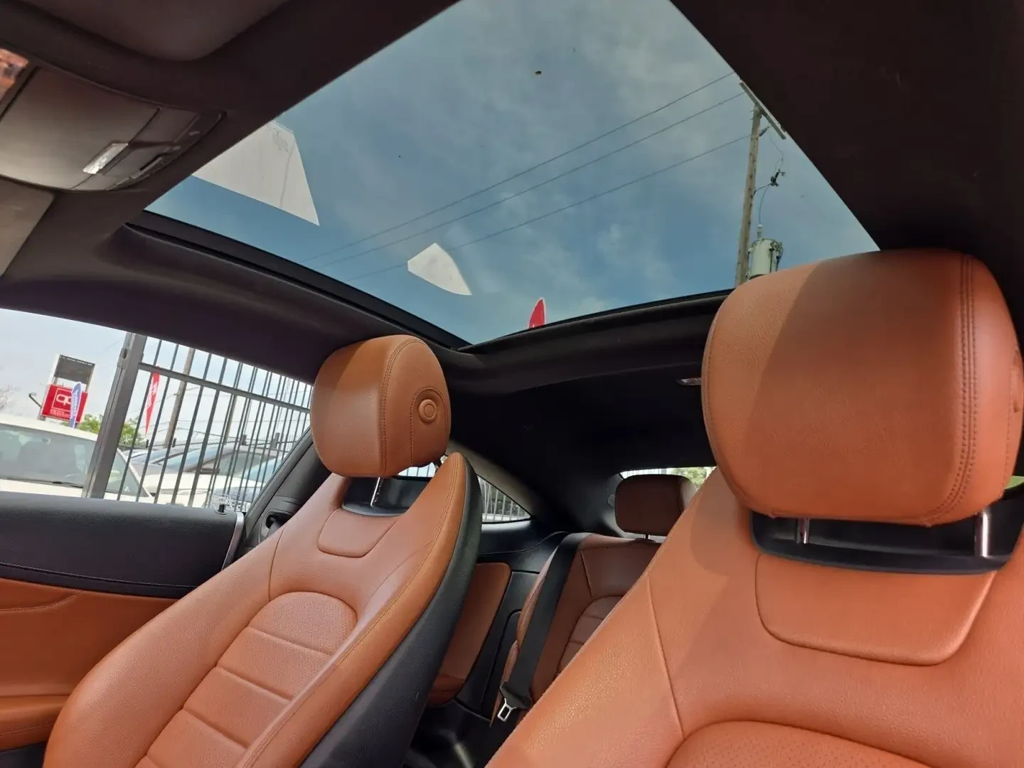 Mercedes-Benz C 300 КАФЯВА КОЖА/AMG PKG/PANORAMA/MULTIBEAM LED/, снимка 12 - Автомобили и джипове - 55722251