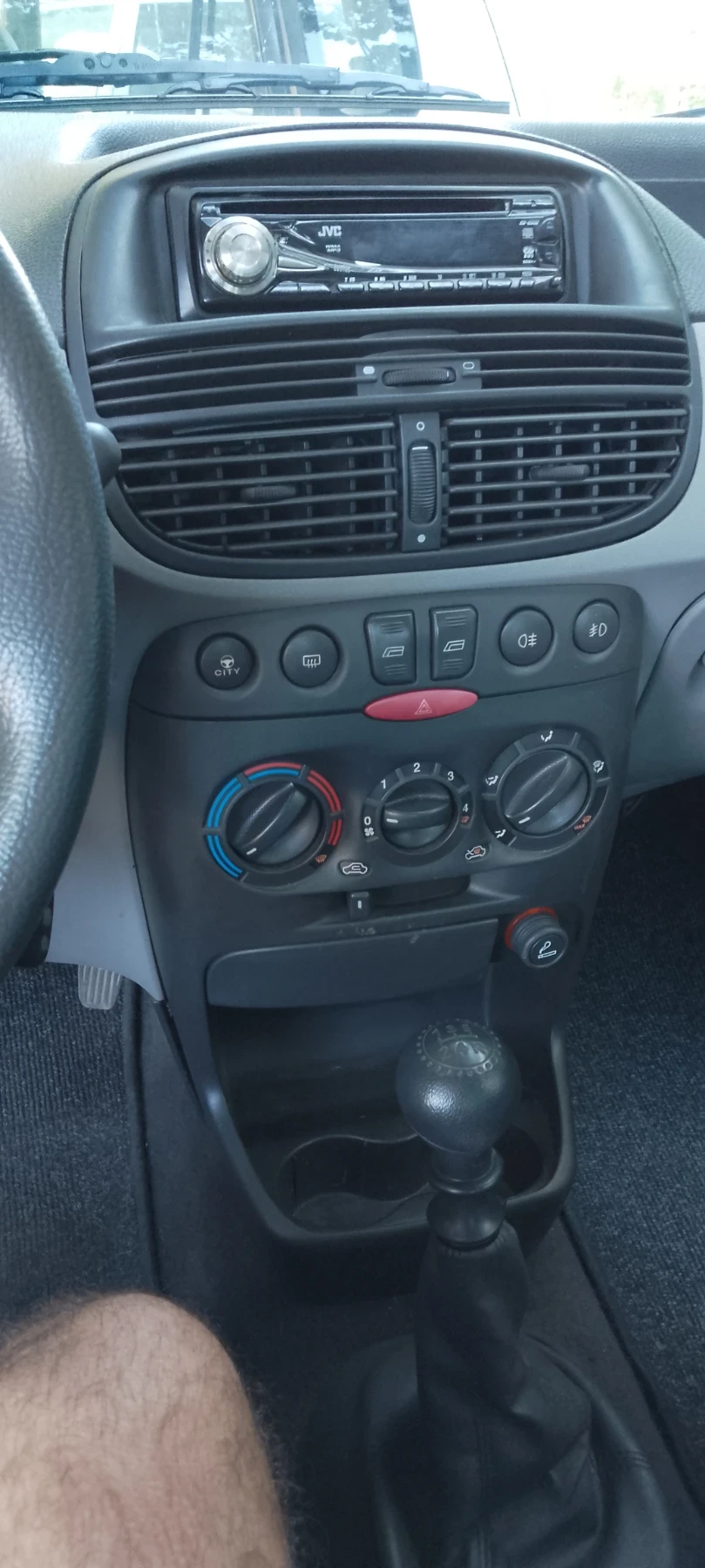 Fiat Punto 1.2 60к.с. газ/бензин, снимка 7 - Автомобили и джипове - 55992204