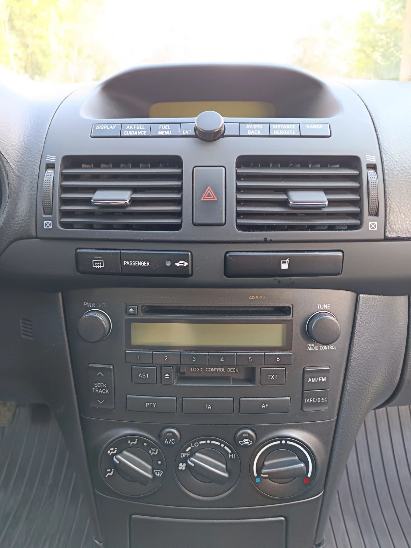 Toyota Avensis, снимка 9 - Автомобили и джипове - 56082624