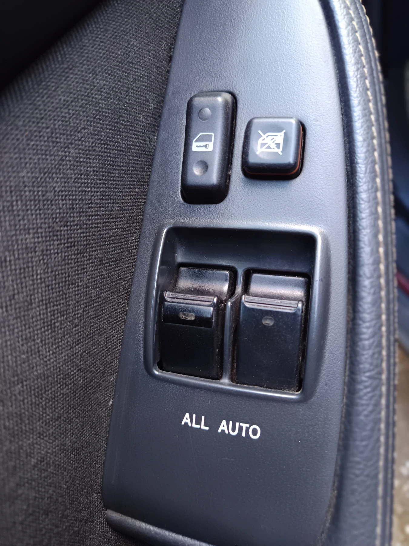 Toyota Avensis, снимка 10 - Автомобили и джипове - 56082624