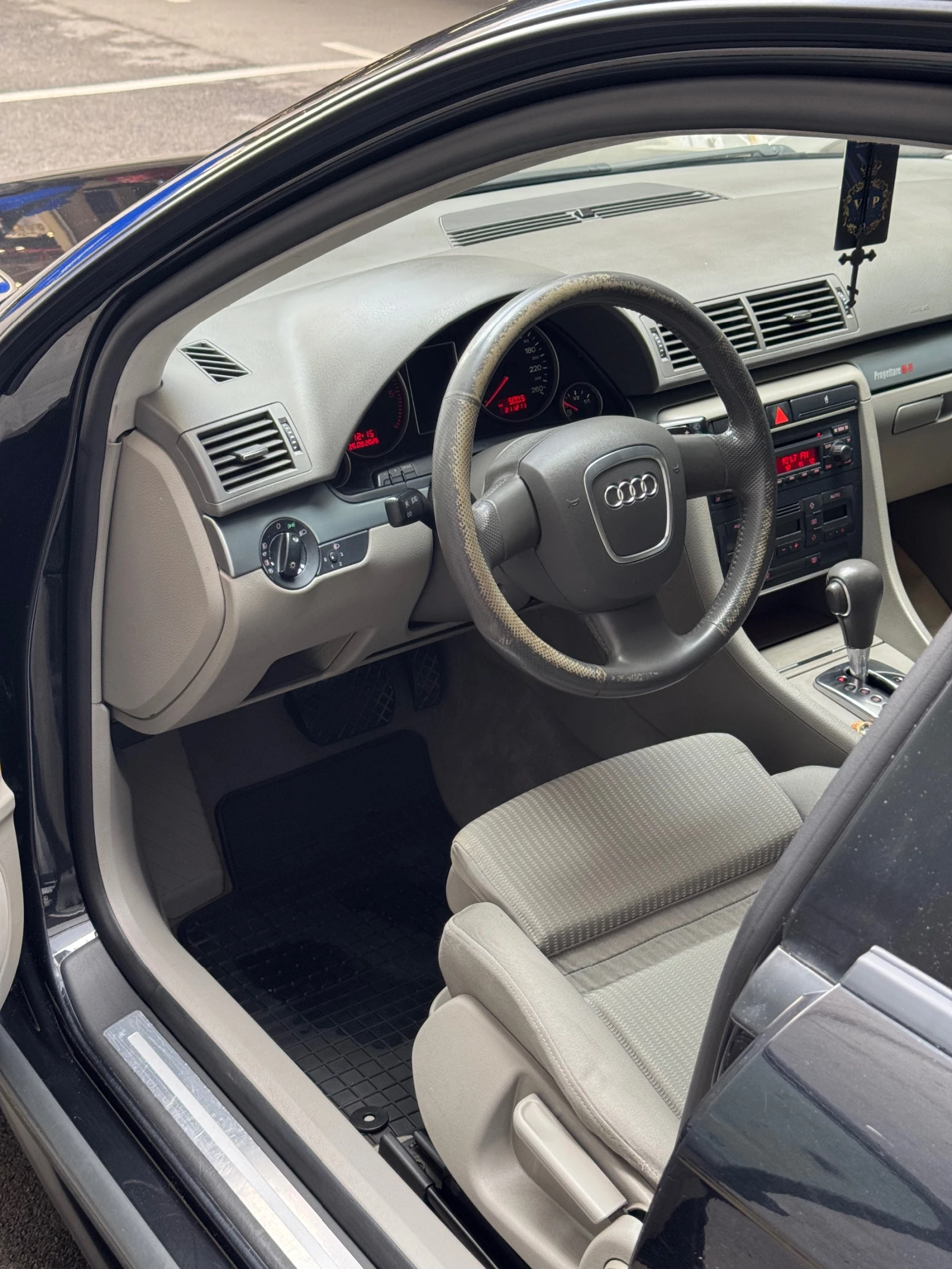 Audi A4 2.5TDI / S-line / Автоматик, снимка 14 - Автомобили и джипове - 56252609