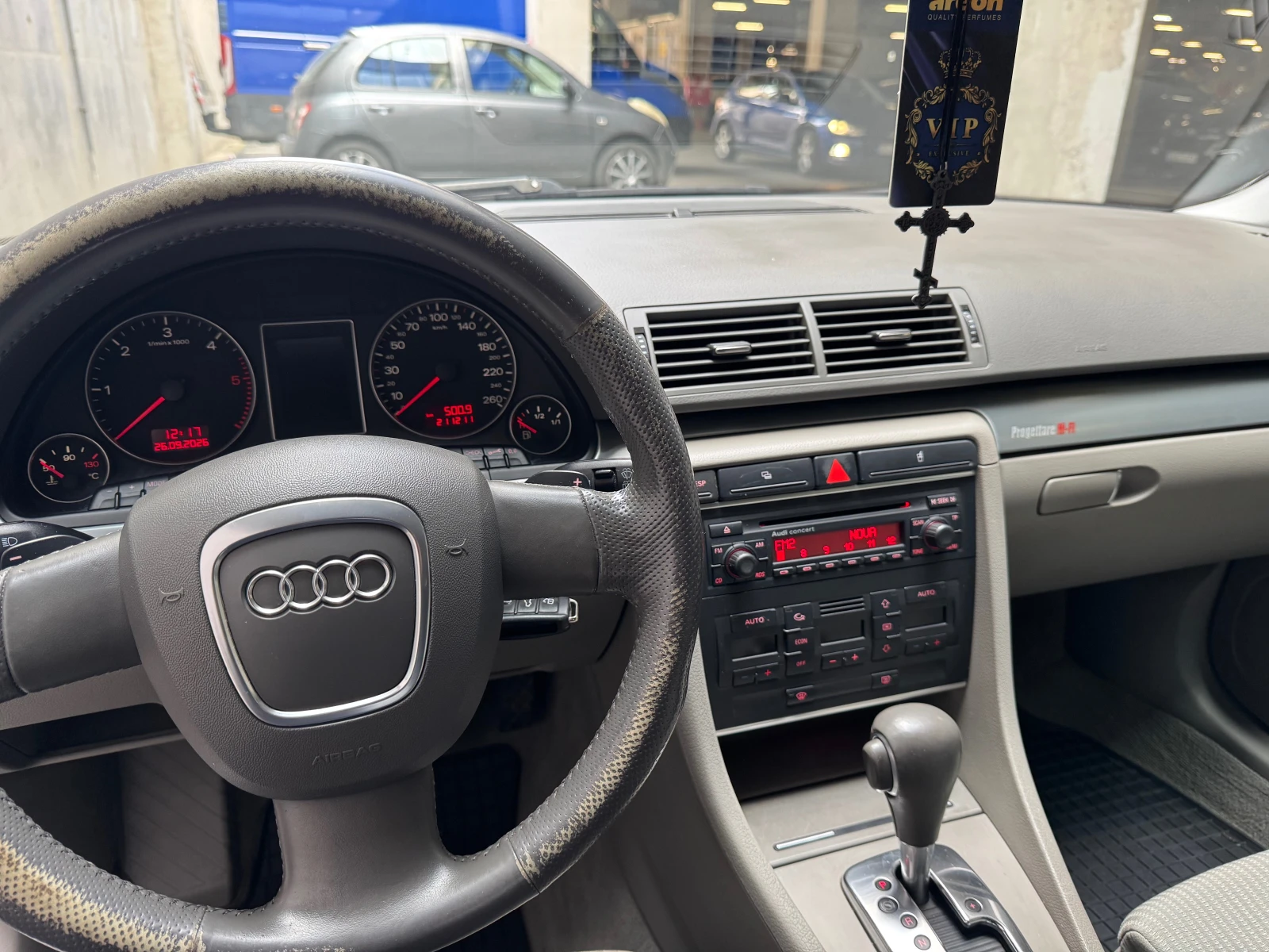 Audi A4 2.5TDI / S-line / Автоматик, снимка 13 - Автомобили и джипове - 56252609