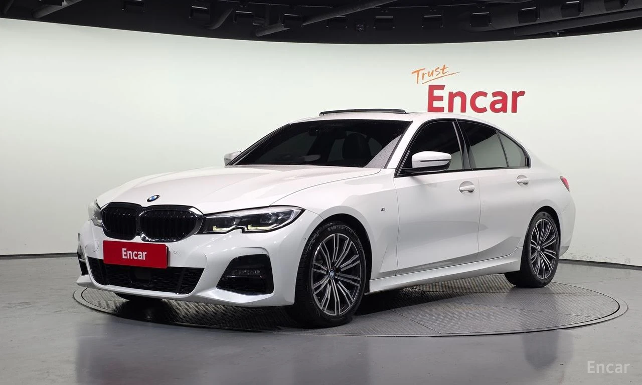 BMW 320 M* SPORT* HARMON* KARDON* ДИСТРОНИК* ХЕДЪП* 360КАМ