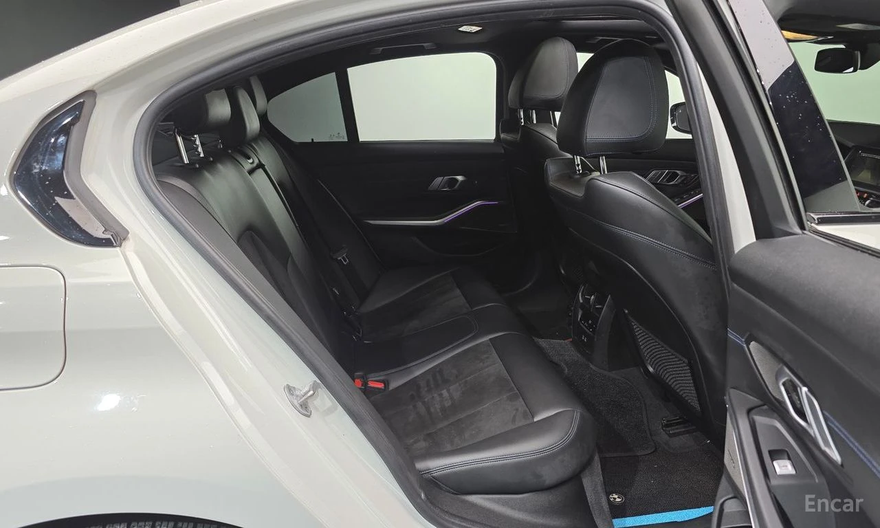 BMW 320 M* SPORT* HARMON* KARDON* ДИСТРОНИК* ХЕДЪП* 360КАМ, снимка 15 - Автомобили и джипове - 56300079